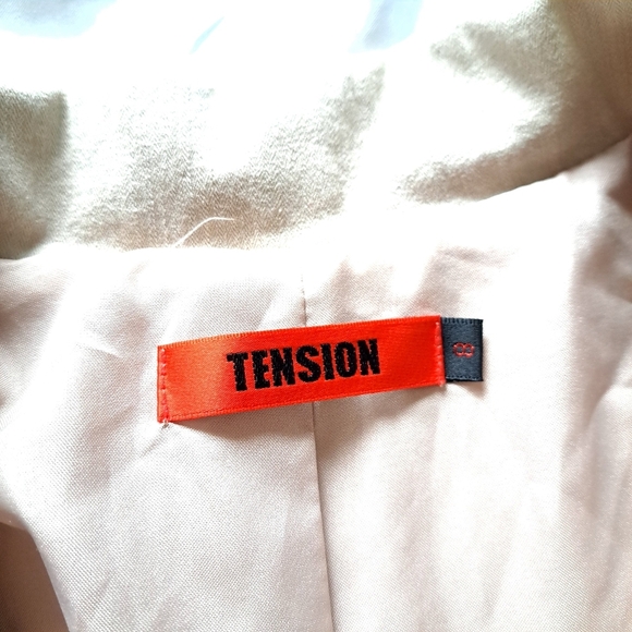 Tension | Beige tan woman's blazer suit coat with light shoulder pads - Picture 9 of 10